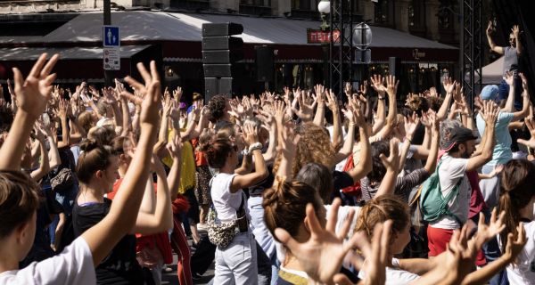 2025_09_06_festival_des_places_atelier_hofesh_shechter_the_a_tre_de_la_ville_nade_ge_le_lezec_14_copie.jpg