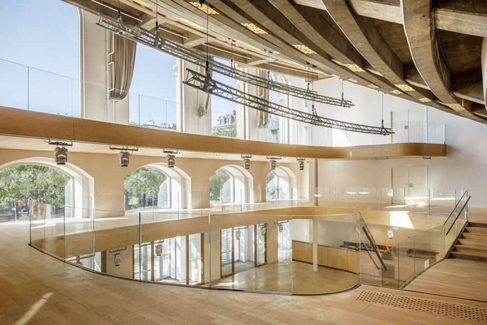 theatre_de_la_ville_sarah_bernhardt_hall_c_florent_michel_11h45_hd_1_1_.jpg
